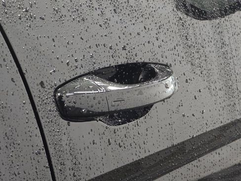 Used 2024 Volkswagen Atlas Cross Sport SEL Premium R-Line image 30