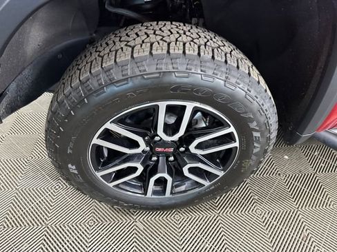 Used 2024 GMC Sierra 1500 AT4X image 10