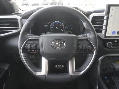 Used 2024 Toyota Sequoia Platinum image 10
