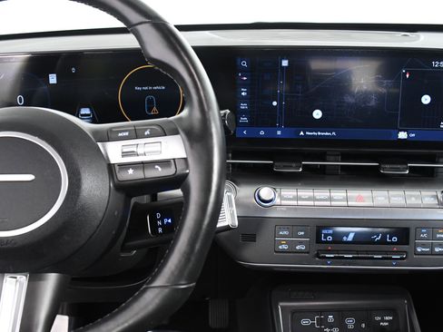 Used 2024 Hyundai Kona Limited image 15