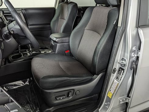 Used 2023 Toyota 4Runner TRD Off-Road image 16