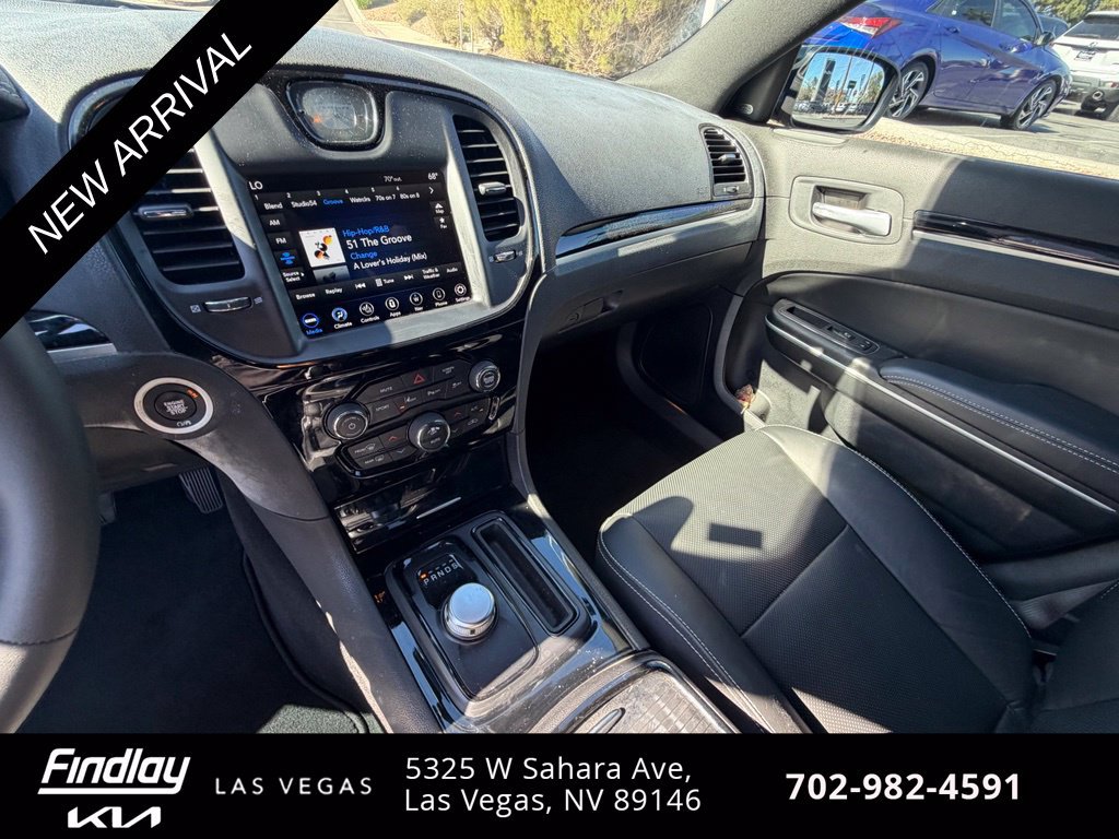 Used 2023 Chrysler 300 S w/ Comfort Group RWD image 12