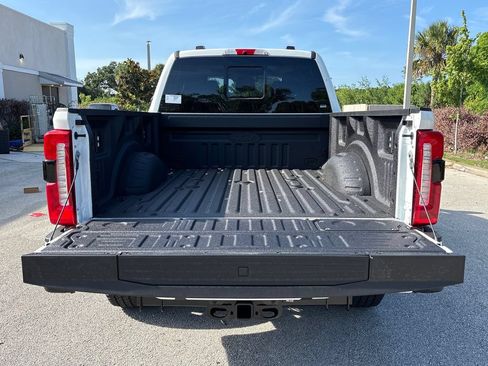 New 2026 Ford F250 Lariat w/ Black Appearance Package AWD/4WD image 9