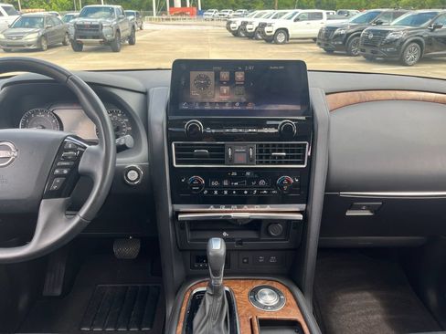 Used 2022 Nissan Armada SL RWD image 21