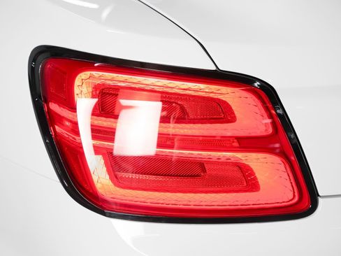 Used 2020 Bentley Flying Spur W12 image 19