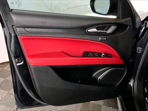 Used 2019 Alfa Romeo Stelvio AWD w/ Cold Weather Package image 22