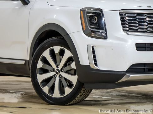 Used 2020 Kia Telluride EX w/ EX Premium Package AWD/4WD image 3