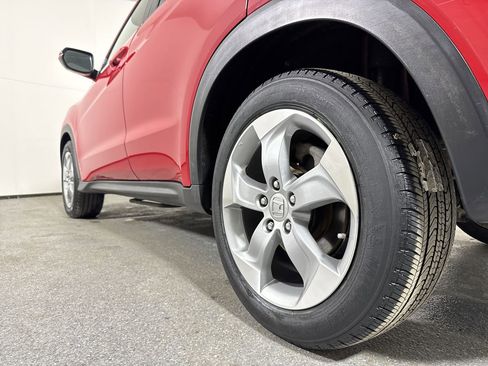 Used 2016 Honda HR-V EX image 8