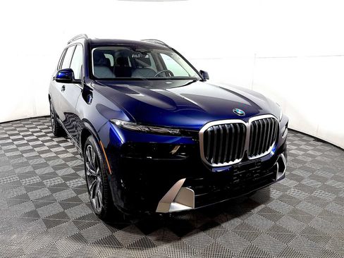 Used 2026 BMW X7 xDrive40i AWD/4WD image 2