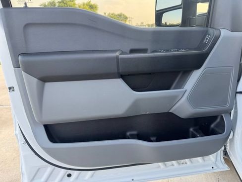 Used 2024 Ford F350 XL RWD image 4