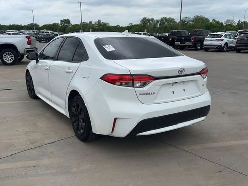 Used 2022 Toyota Corolla LE image 8