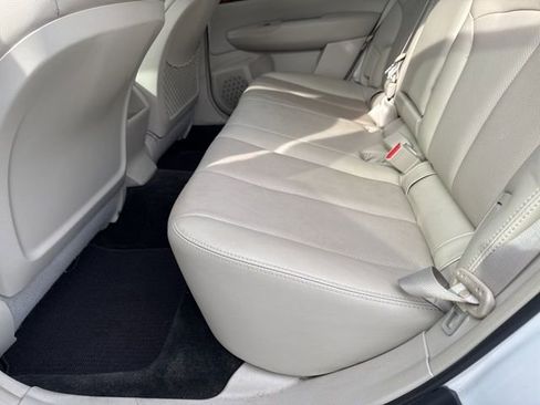 Used 2012 Subaru Outback 2.5i Limited AWD/4WD image 16