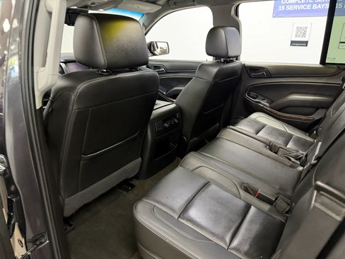 Used 2018 Chevrolet Tahoe LT w/ Luxury Package RWD image 19