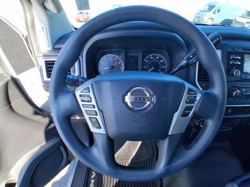 Used 2017 Nissan Titan S AWD/4WD image 13