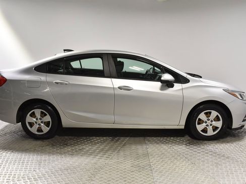 Used 2017 Chevrolet Cruze LS image 6
