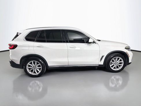 Used 2022 BMW X5 xDrive40i w/ Premium Package AWD/4WD image 4