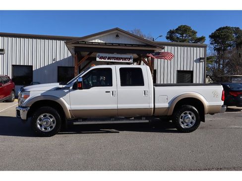 Used 2014 Ford F250 Lariat w/ Chrome Package image 2