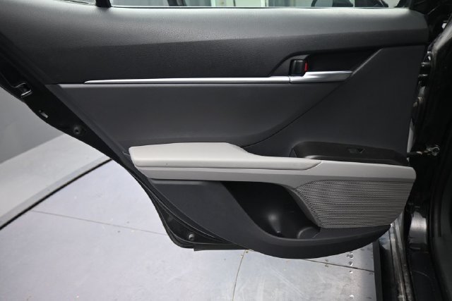 Used 2023 Toyota Camry LE AWD/4WD image 18