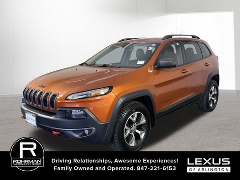 Used 2015 Jeep Cherokee Trailhawk w/ Cold Weather Group AWD/4WD image 1