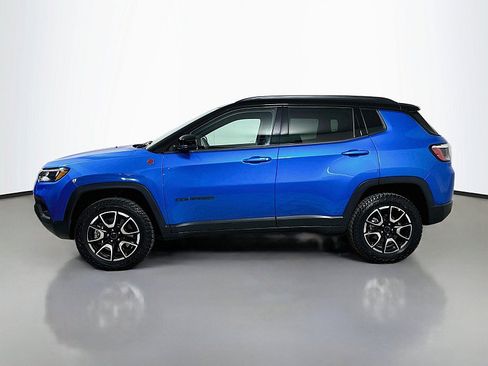 Used 2026 Jeep Compass Trailhawk AWD/4WD image 4