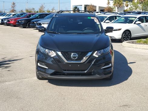 Used 2021 Nissan Rogue Sport SL image 2