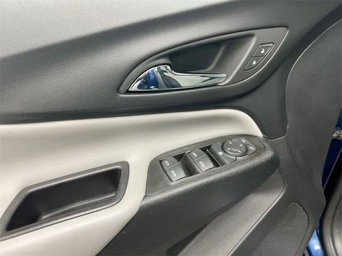Used 2022 Chevrolet Equinox LS image 20