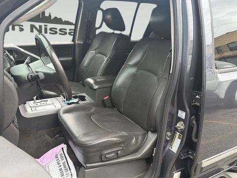 Used 2011 Nissan Pathfinder Silver AWD/4WD image 11