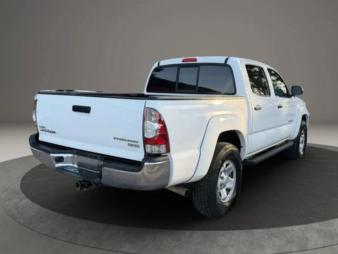 Used 2014 Toyota Tacoma PreRunner w/ SR5 Package RWD image 4