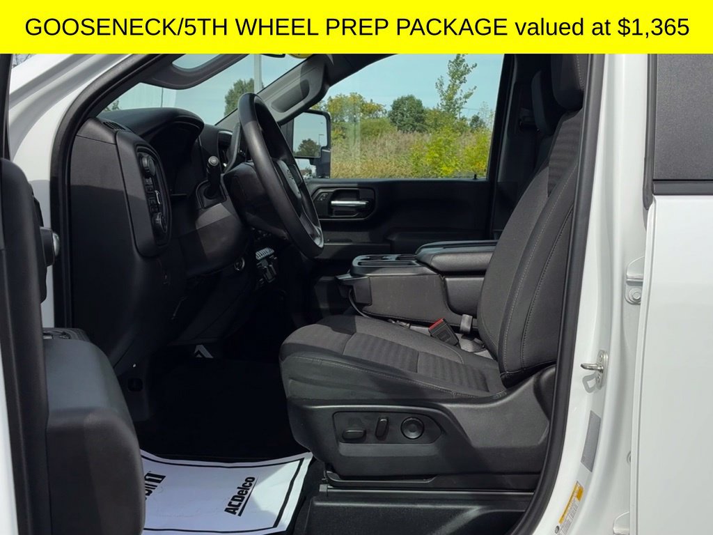 Used 2024 Chevrolet Silverado 2500 Custom w/ Custom Value Package AWD/4WD image 5