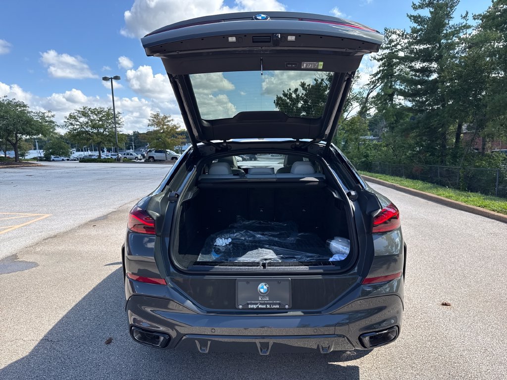 New 2027 BMW X6 xDrive40i w/ Climate Comfort Package AWD/4WD image 27