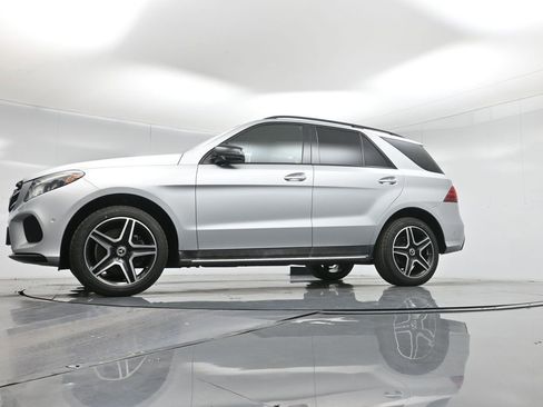 Used 2019 Mercedes-Benz GLE 400 4MATIC image 53