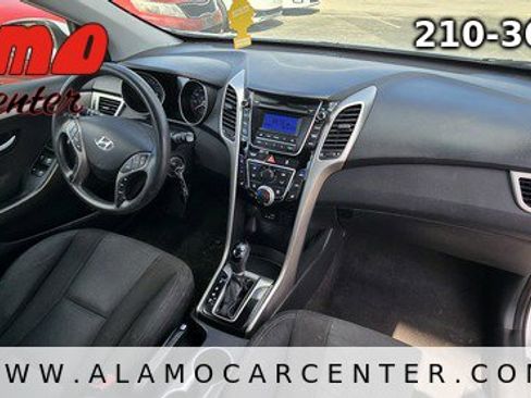 Used 2016 Hyundai Elantra GT image 15
