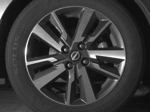 Used 2025 Nissan Versa SV image 13