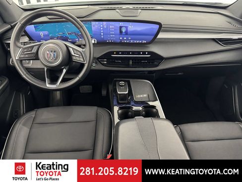 Used 2025 Buick Enclave Preferred AWD/4WD image 22