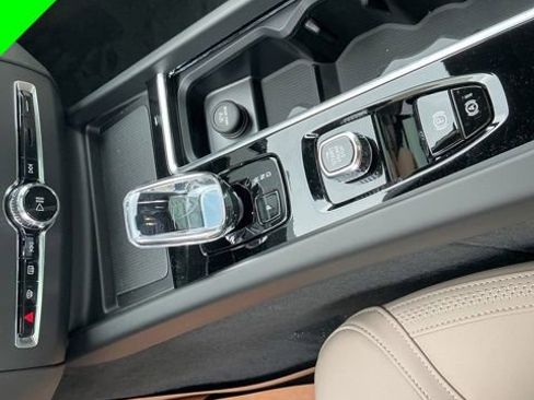 New 2026 Volvo XC60 B5 Plus w/ Protection Package Premier image 19