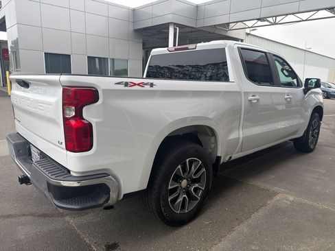 Used 2023 Chevrolet Silverado 1500 LT AWD/4WD image 13