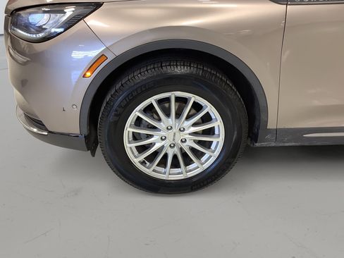 Used 2020 Lincoln Corsair AWD image 9