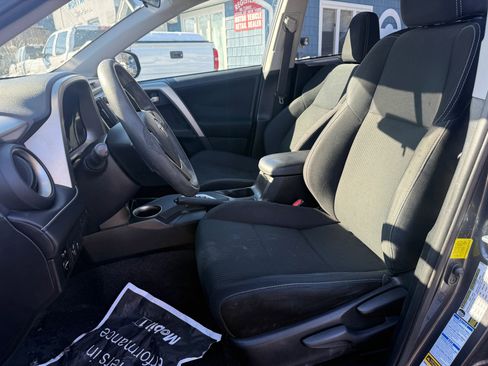 Used 2015 Toyota RAV4 XLE image 14