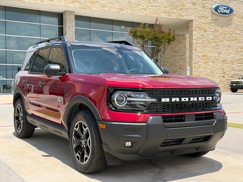 New 2026 Ford Bronco Sport Outer Banks w/ Outer Banks Tech Package+ AWD/4WD image 18