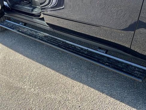 New 2026 Chevrolet Suburban High Country image 12