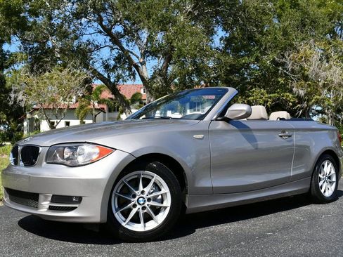 Used 2011 BMW 128i Convertible image 21