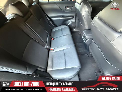 Used 2023 Toyota Venza XLE AWD/4WD image 31