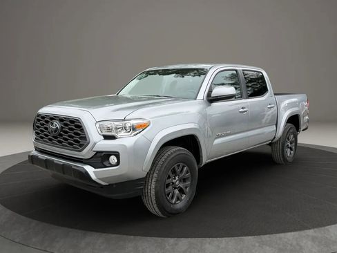 Used 2023 Toyota Tacoma SR5 RWD image 1