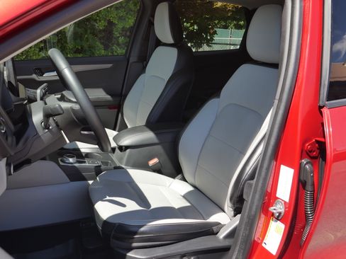 Certified 2024 Ford Escape SE FWD image 31