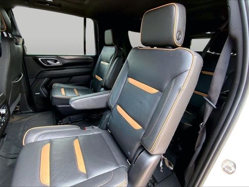 Used 2021 GMC Yukon XL AT4 w/ AT4 Premium Package AWD/4WD image 19