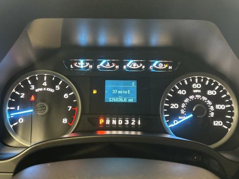 Used 2017 Ford F150 XLT image 30