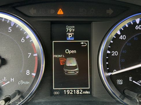 Used 2014 Toyota Highlander Limited Platinum AWD/4WD image 15