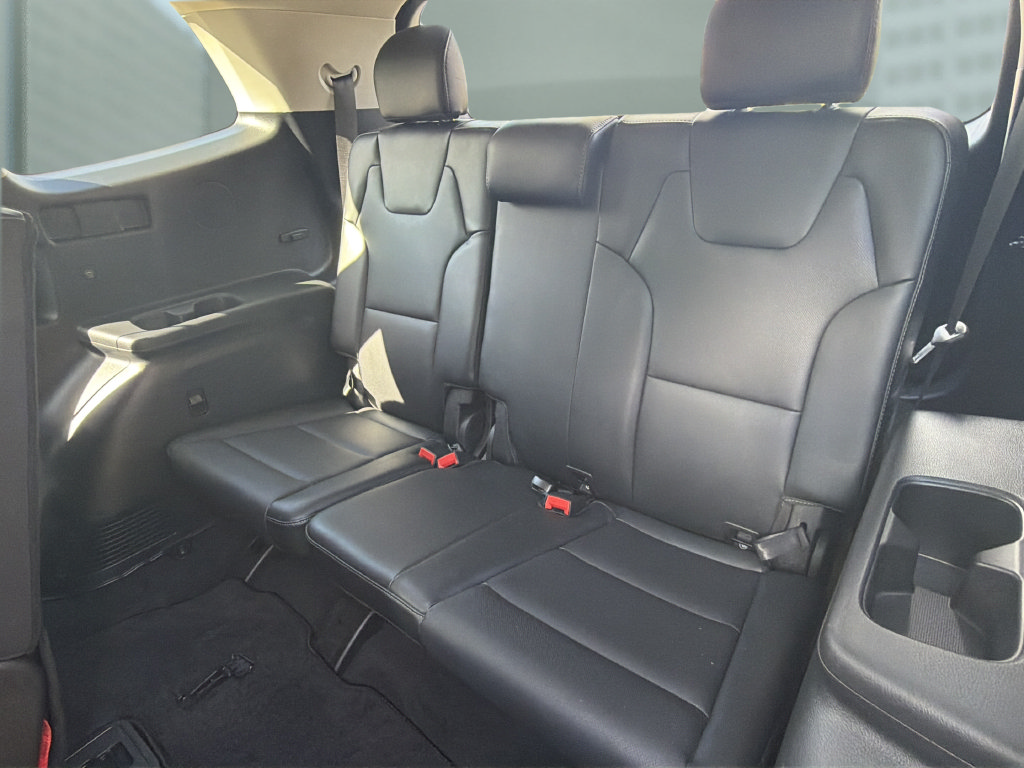 Used 2024 Kia Telluride LX FWD image 13