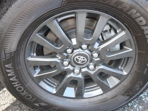 Used 2024 Toyota Land Cruiser 1958 image 33