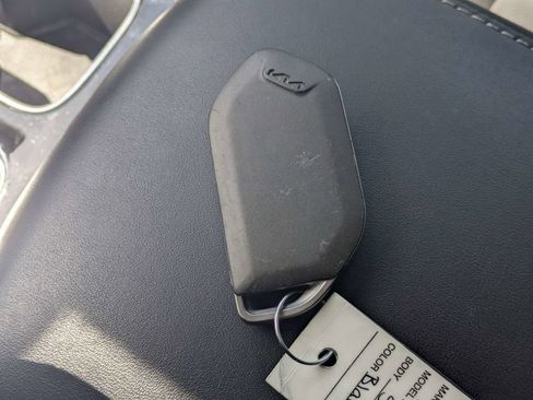 Used 2025 Kia Telluride S FWD image 35